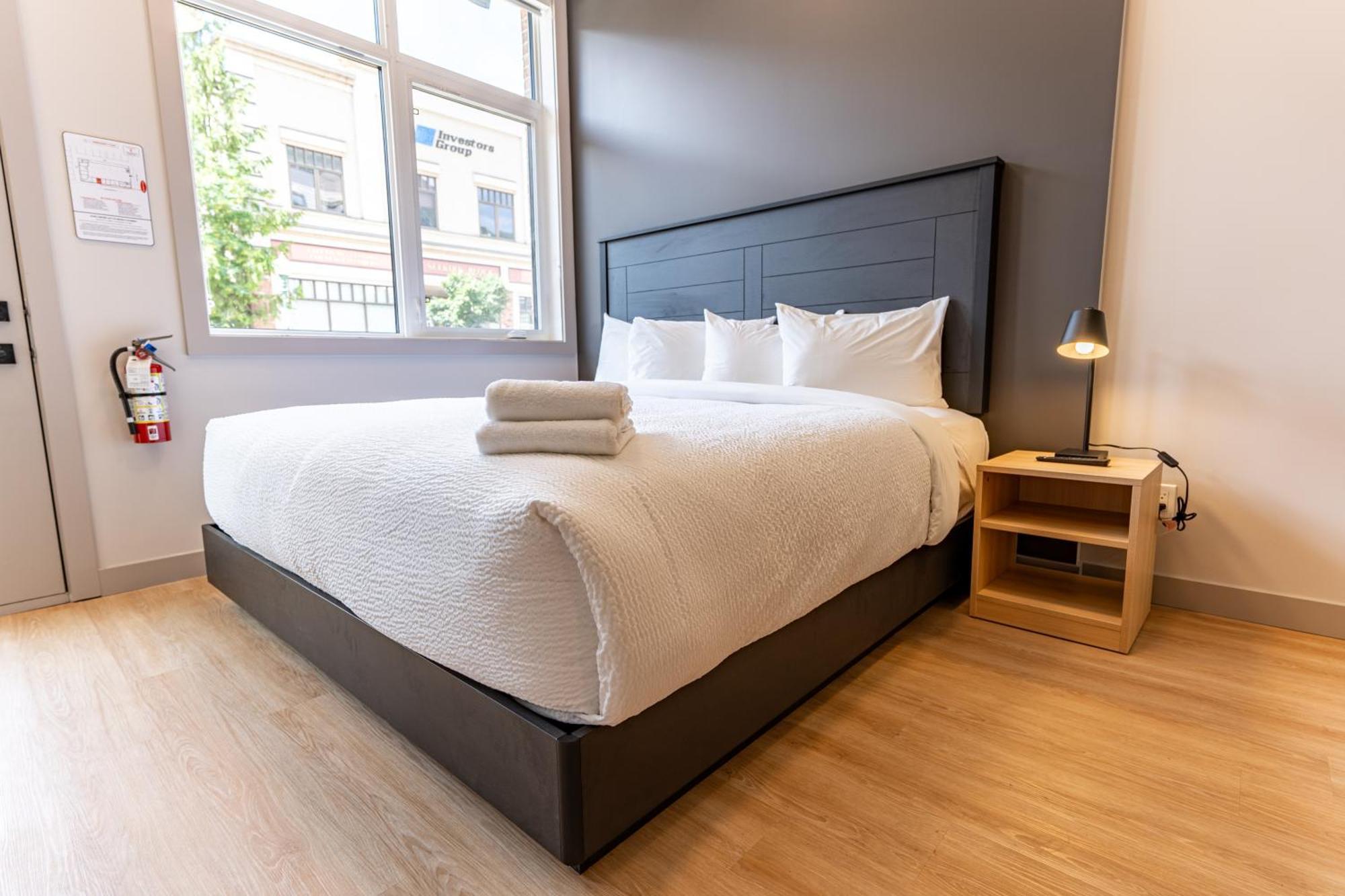 Basecamp Suites Revelstoke Quarto foto