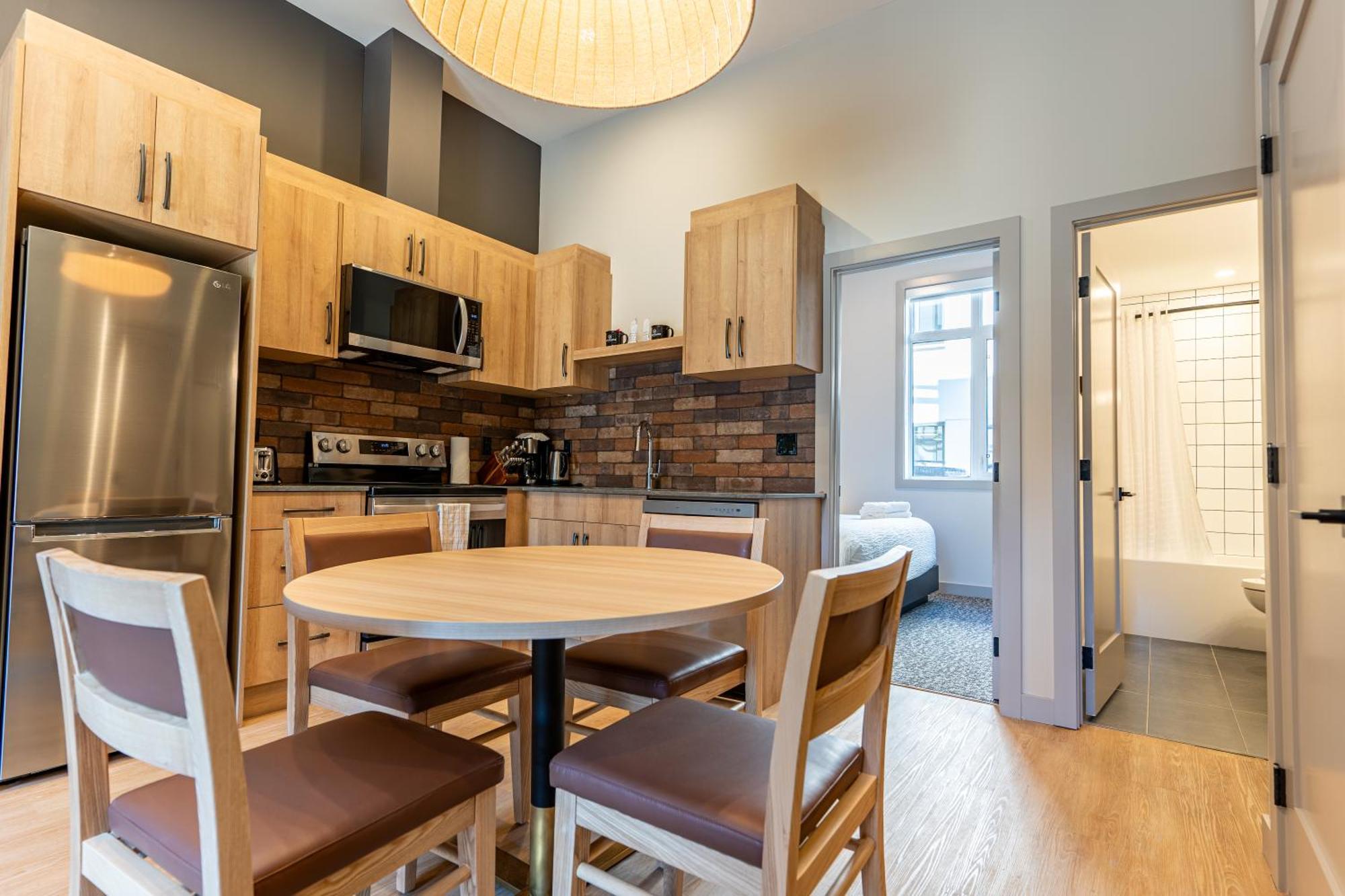 Basecamp Suites Revelstoke Quarto foto