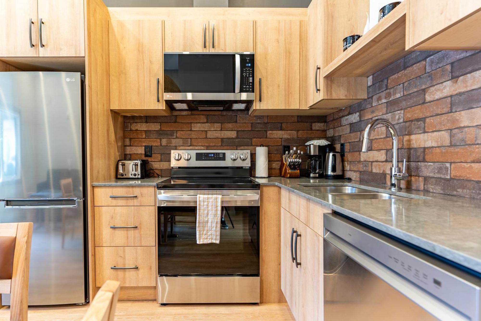 Basecamp Suites Revelstoke Quarto foto