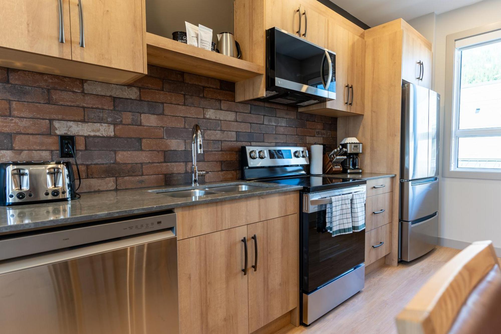 Basecamp Suites Revelstoke Quarto foto