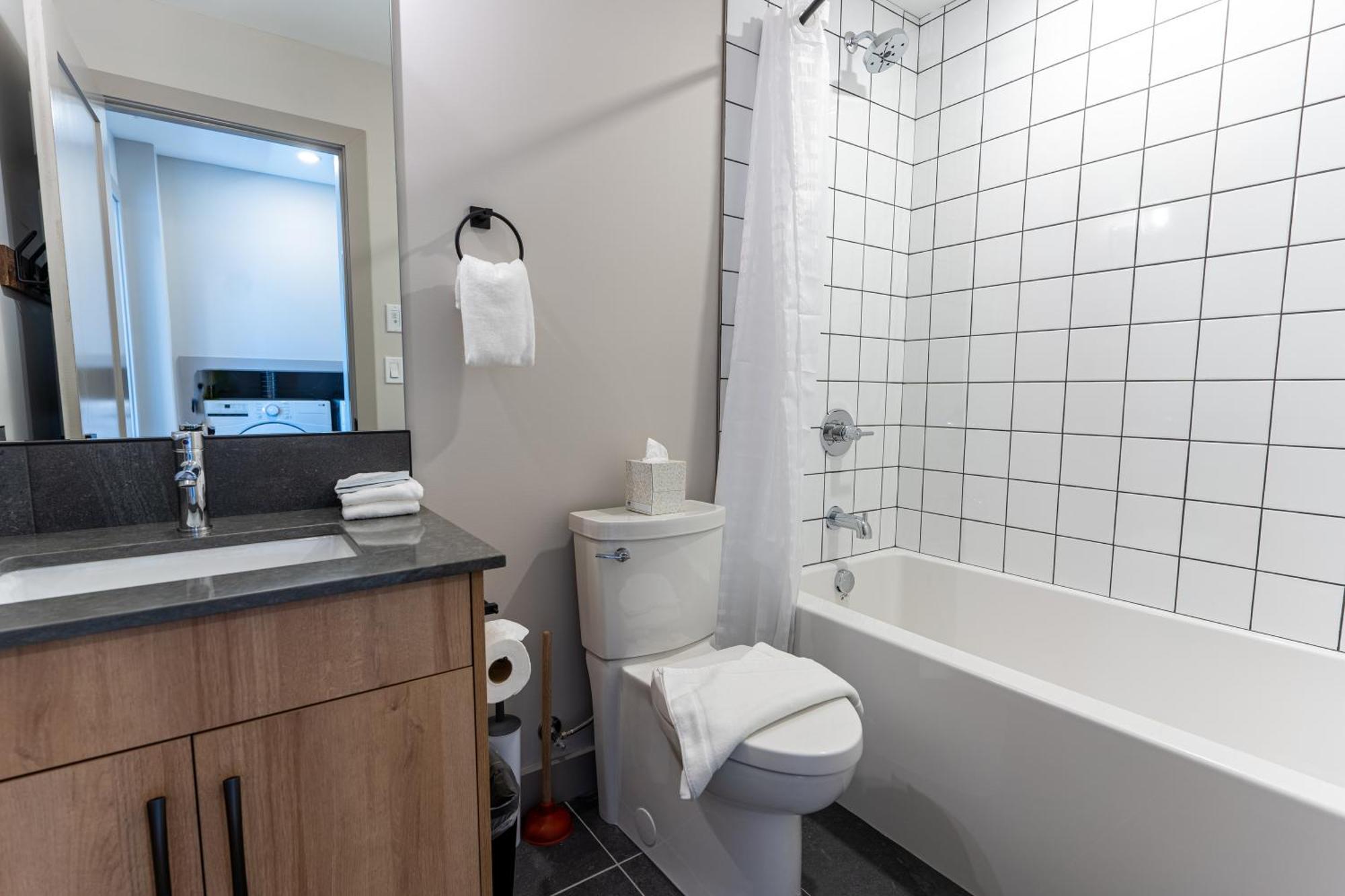 Basecamp Suites Revelstoke Quarto foto
