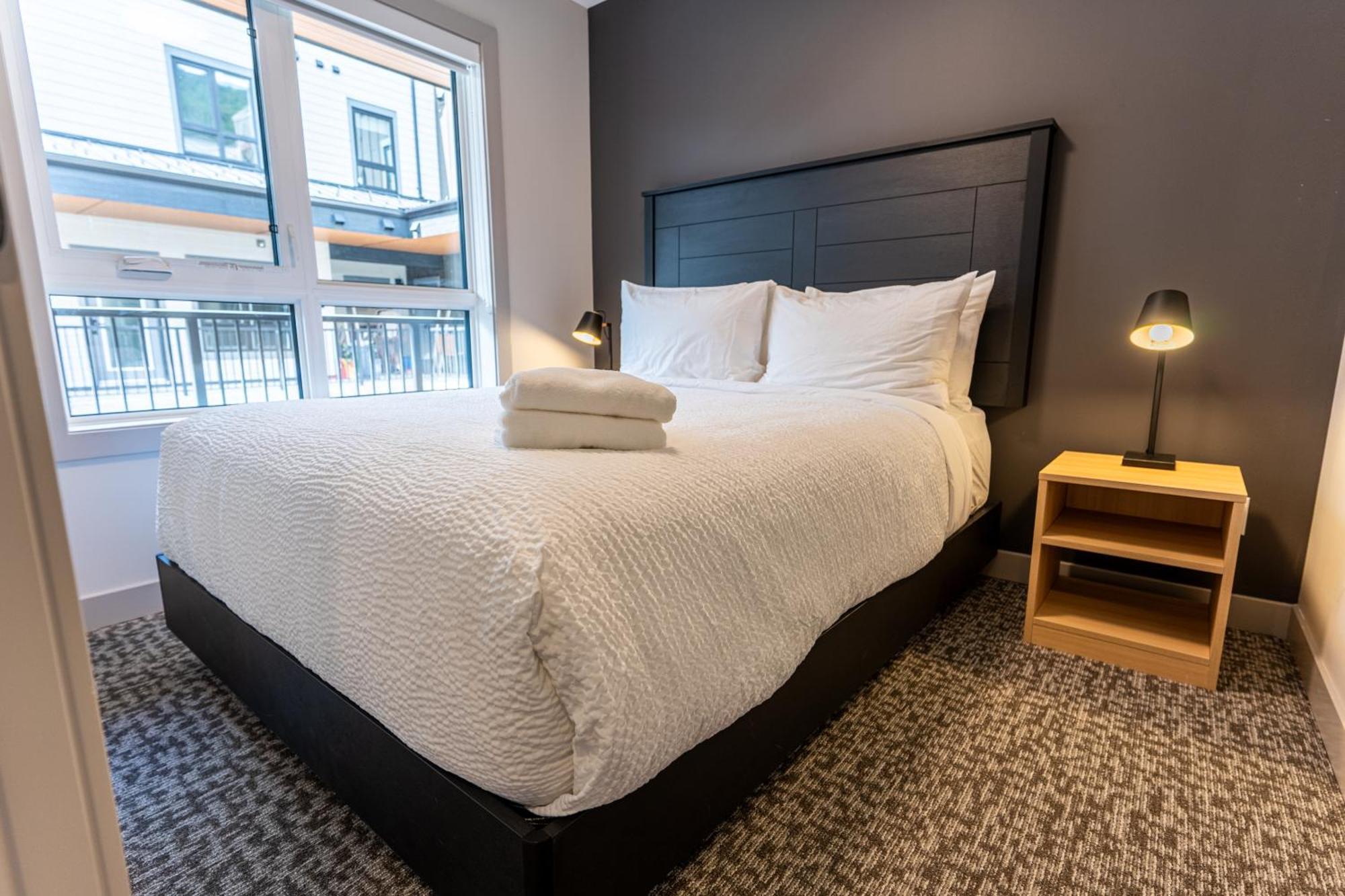 Basecamp Suites Revelstoke Quarto foto