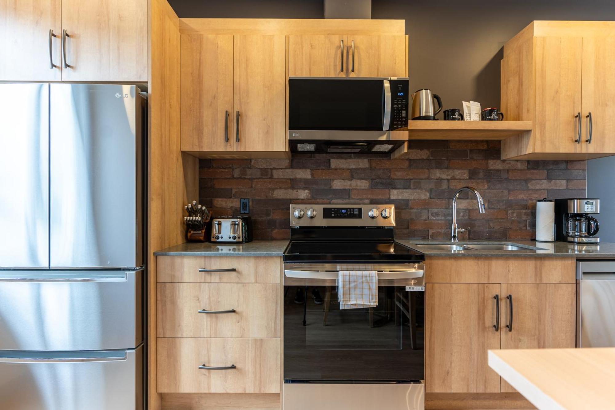 Basecamp Suites Revelstoke Quarto foto