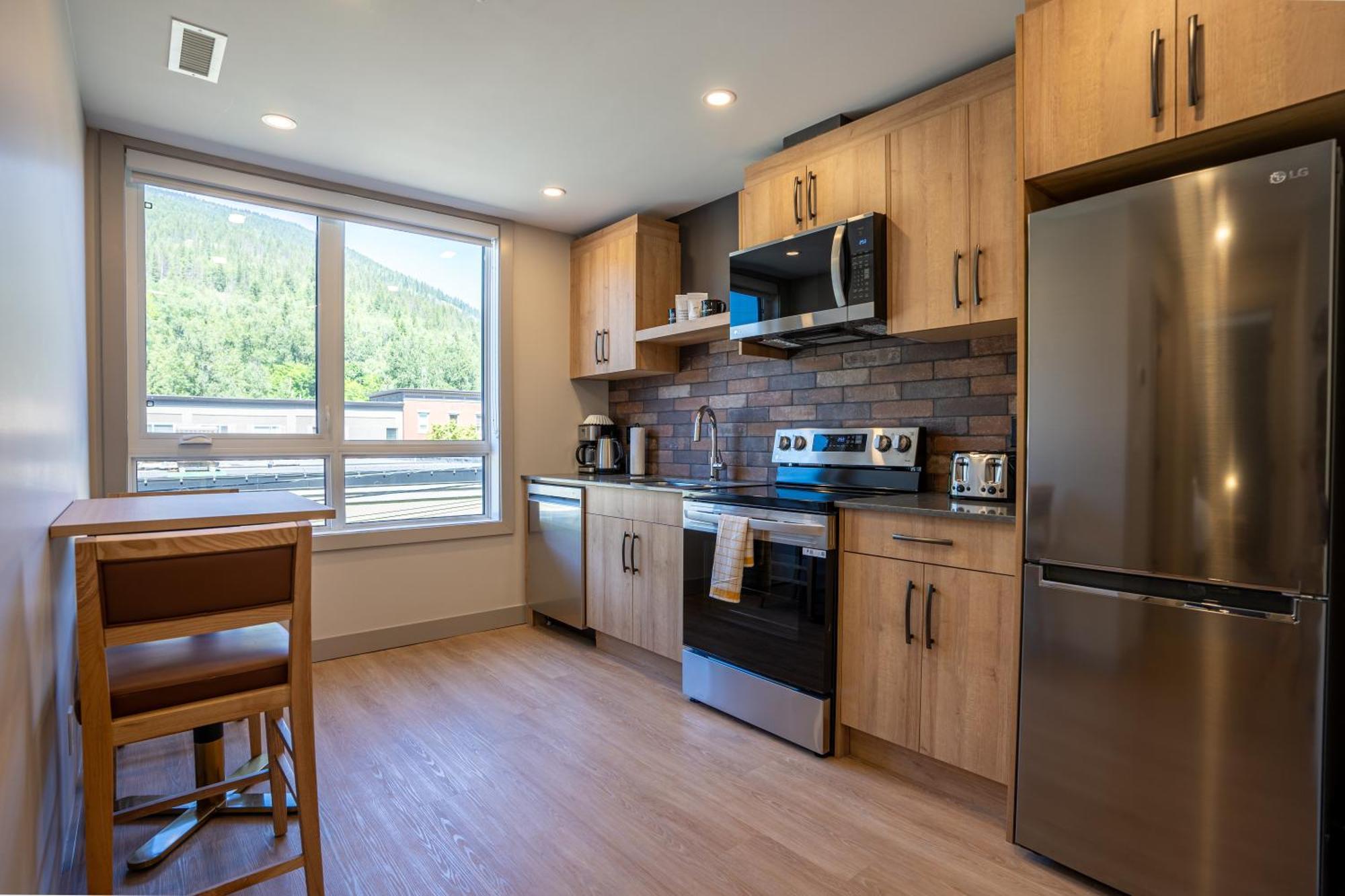 Basecamp Suites Revelstoke Quarto foto